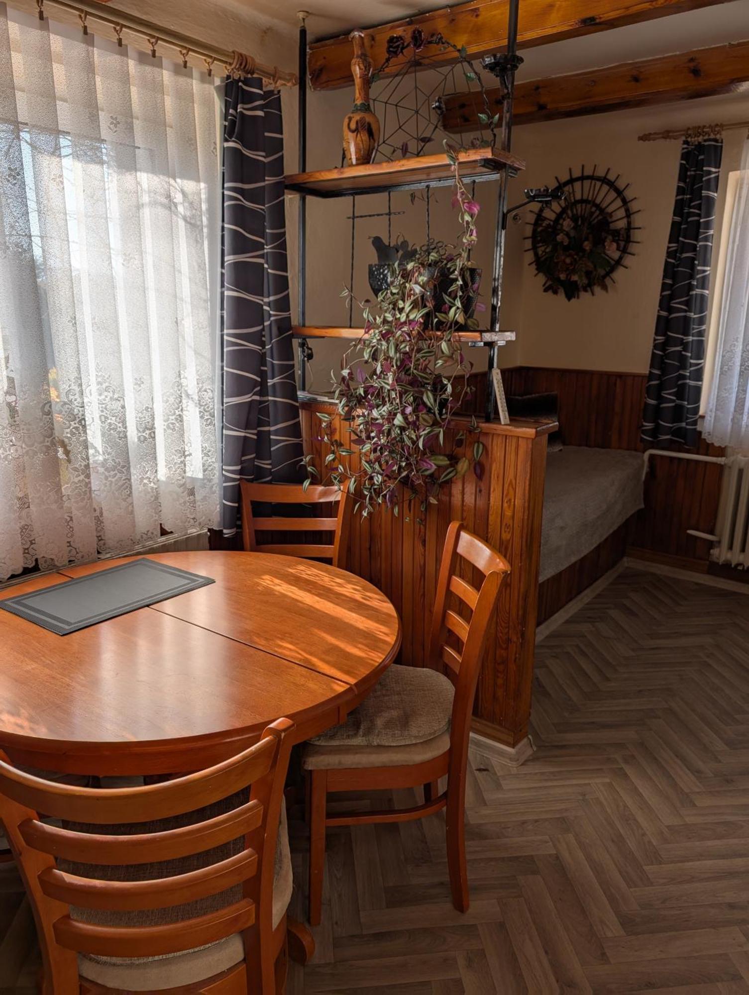 Dvougeneracni Dum Se Zahradou Apartment Vimperk Exterior foto