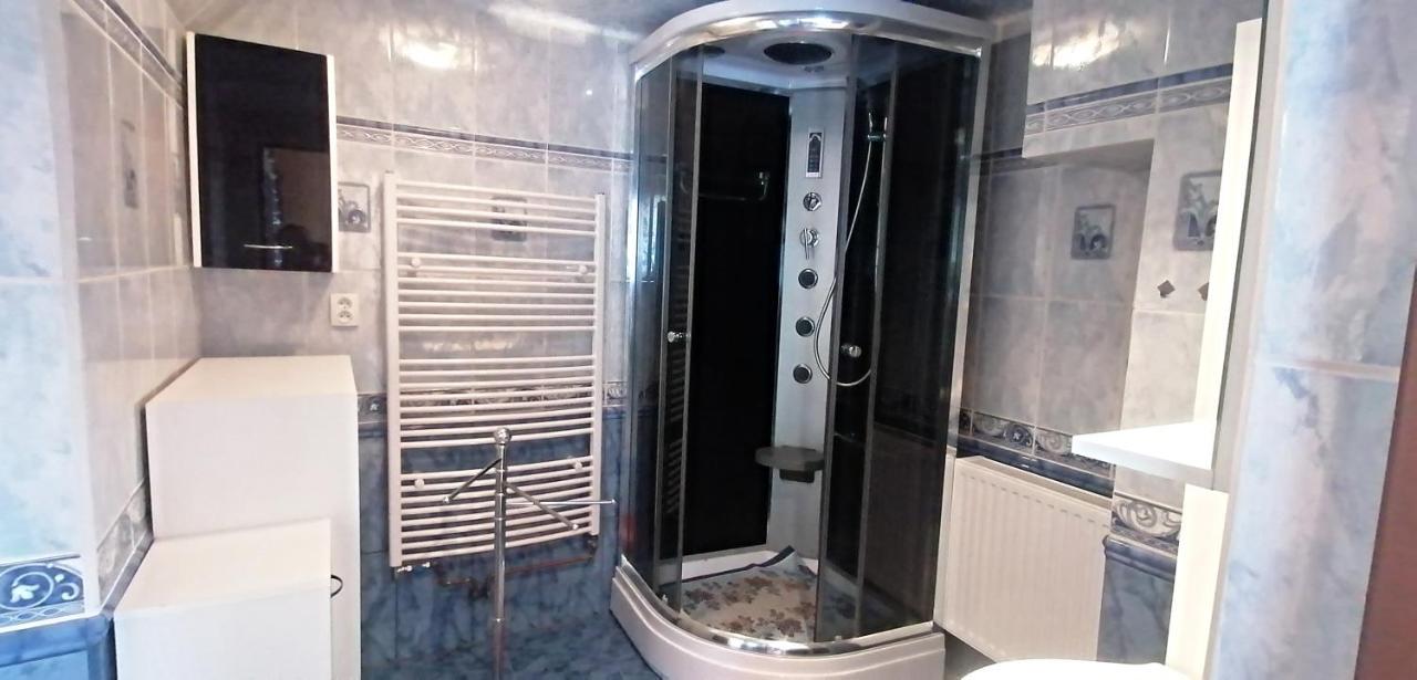 Dvougeneracni Dum Se Zahradou Apartment Vimperk Exterior foto
